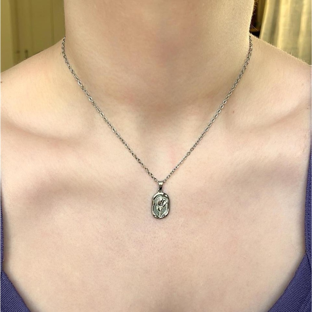 Silver Rose Pendant Necklace